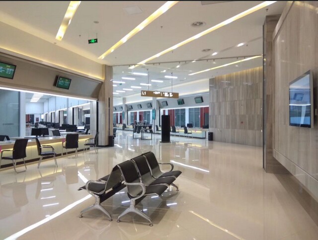 泰州興化市政務(wù)服務(wù)中心200窗口液晶叫號(hào)系統(tǒng)、PAD評(píng)價(jià)系統(tǒng)、觸摸查詢系統(tǒng)、自