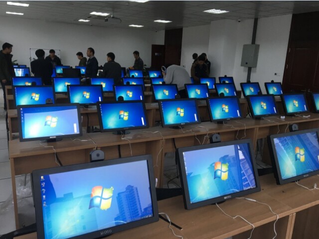 蘇州園區(qū)車管所考試機(jī)27臺(tái)、學(xué)習(xí)機(jī)48臺(tái)、排隊(duì)叫號(hào)系統(tǒng)